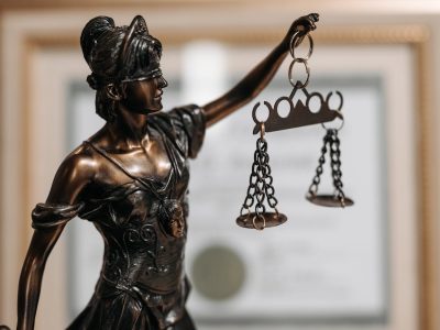 Why 71,000 Lawyers and Paralegals Aren't Enough For Ontario’s Court Congestion