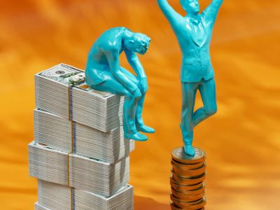 Should I Pay Off the $250k Balance on my 4.9% Mortgage or Keep $250k Invested at 8%?